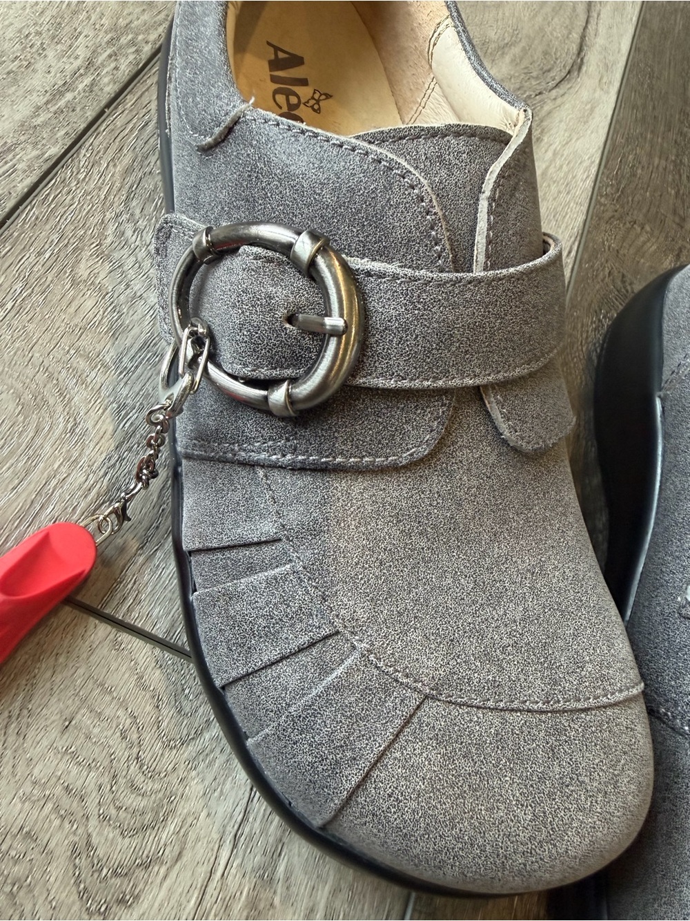 Allegria Khloe KHL-643 Gray Suede Slip-On Clog w/ Distressed Buckle US 8 EUR 38 - Picture 6 of 10